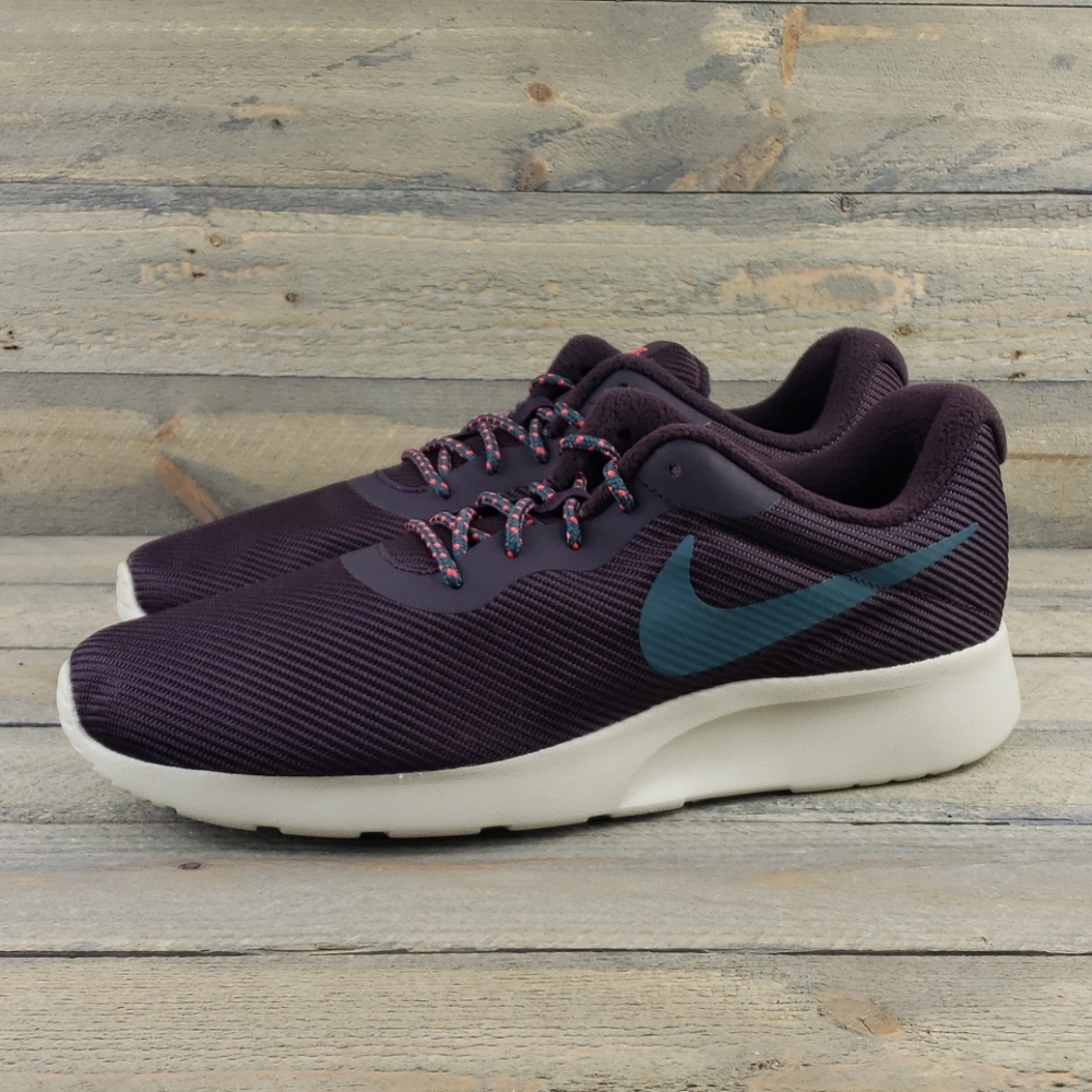 Nike Tanjun SE Sportswear Running Shoes NEW - Picture 2 of 8